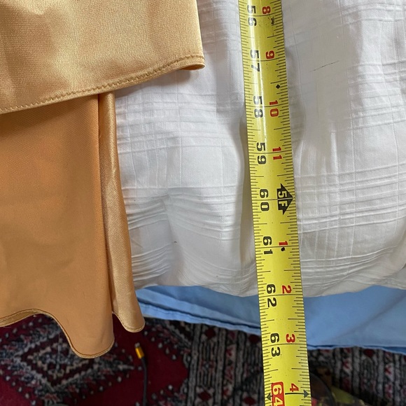 Tony Bowls gown - Picture 12 of 16